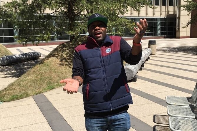 Fun City Scavenger Hunt in Raleigh by Wacky Walks - Meeting Location and Details