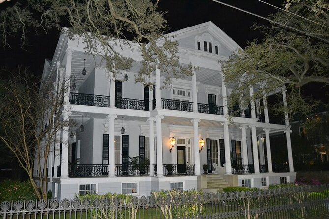 Garden District and Lafayette Cemetery Guided Walking Tour - Antebellum Mansions and Celebrity Homes