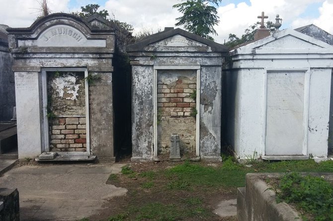 Garden District Walking Tour of New Orleans - Exploring the Neighborhoods Historic Charm
