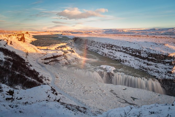 Golden Circle and Northern Lights Combo Small Group Tour - Tour Logistics