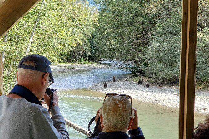 Great Bears of Bute: Grizzly Bear Viewing & Indigenous Cultural Tour - Indigenous Cultural Engagement