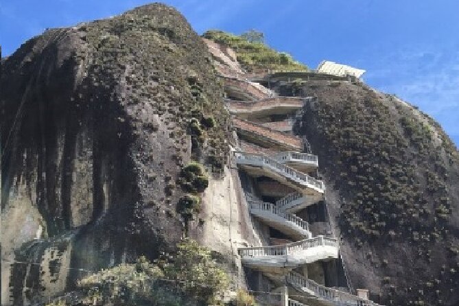 Guatape Guided Tour From Medellin - Meeting and Pickup Details