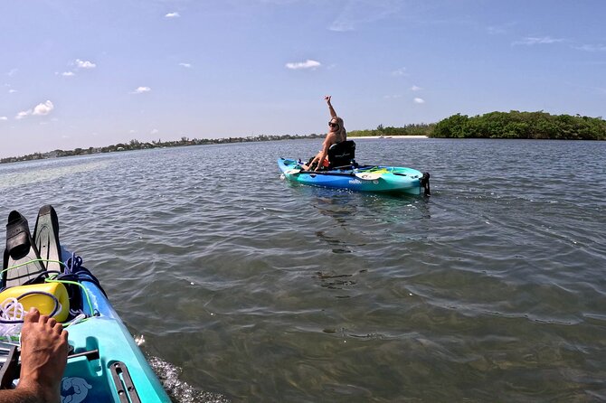 Guided Pedal Kayaking Tour - Meeting and Pickup