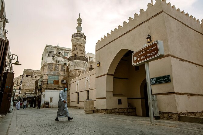 Guided Tour in Jeddah by Local Woman - Meeting and Pickup Details