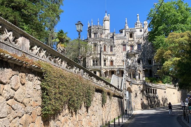 Half Day to Sintra With a Palace of Your Choice in Private Tour - Meeting and Pickup