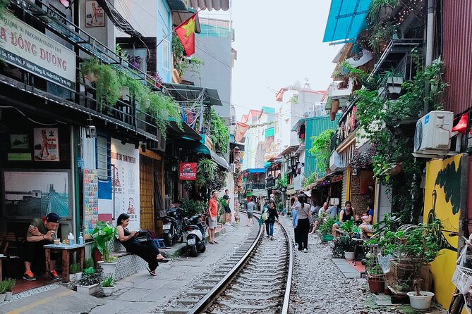 Hanoi City Tour and Drinking Beside Railway- Group Tour - Itinerary Highlights