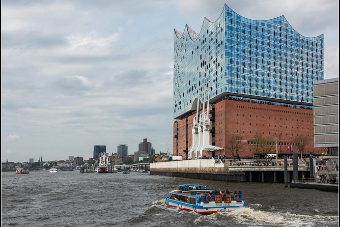 Harbor Cruise on the Beautiful Elbe - Views of Hamburgs Canals