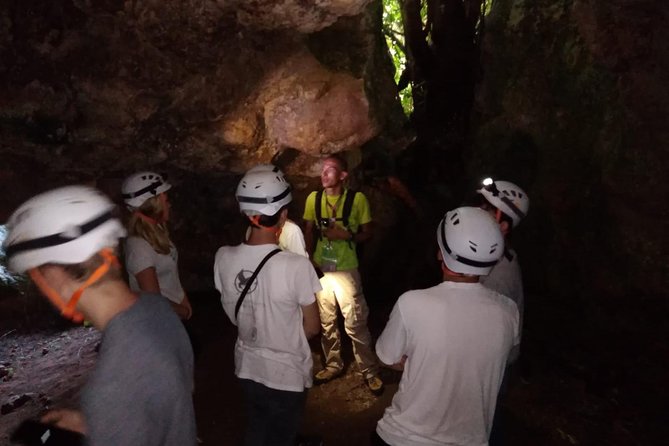 Hiking Caves: Porto Badisco, the Canyon and the Caves - Discovering the Caves