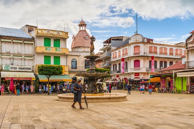 Historic Walking Tour of Pointe-À-Pitre With Guide in English - Accessibility and Participation Details