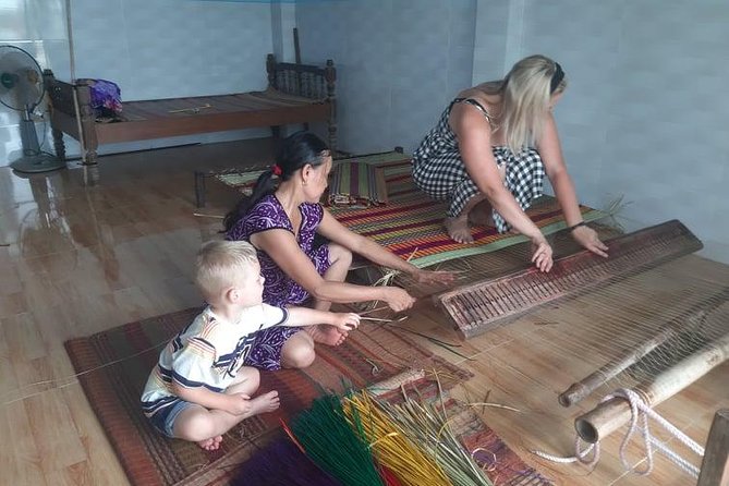 Hoi An Tra Que Vegetable Village & Cooking Class - Meeting and Pickup