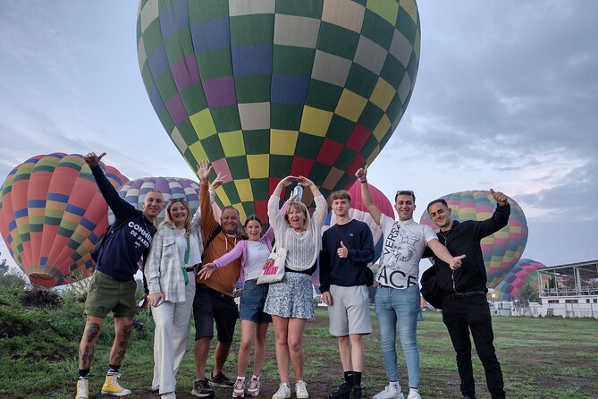 Hot Air Balloon Flight in Teotihuacán + Breakfast in a Cave - Inclusions