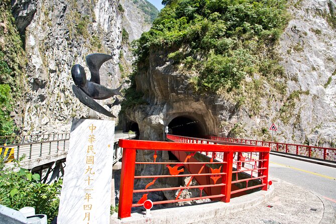 Hualien & Yilan Private Car Tour to Spectacular Natural Wonders - Inclusions and Exclusions