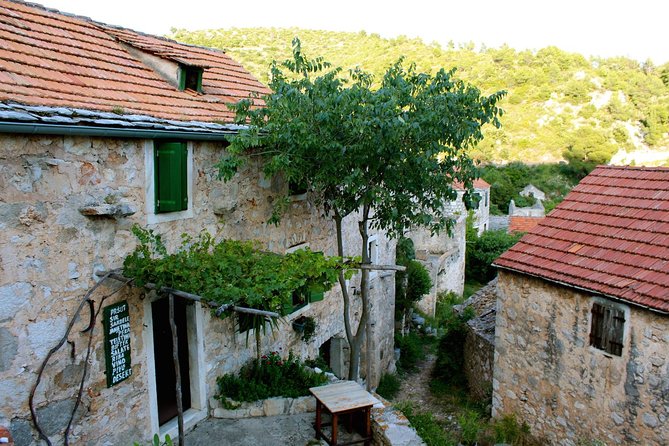 Hvar Charming Abandoned Village Small Group Tour and Local Dinner - Learn About Residents Exodus