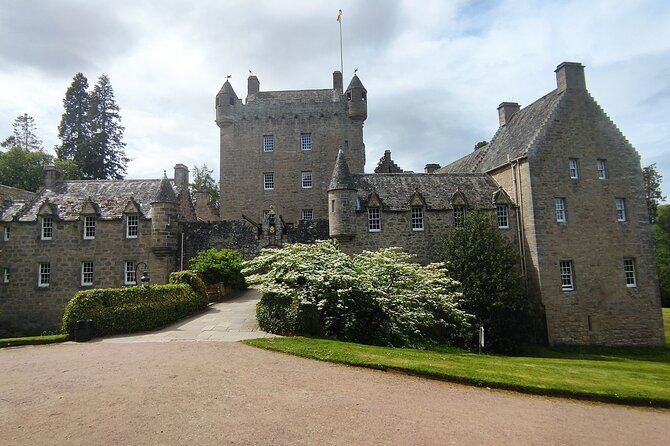 Inverness Tour-Cawdor Castle,Culloden Battlefield,Clava Cairns - Whats Included in the Tour