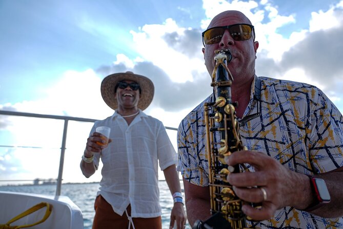 Isla Mujeres Sunset Cruise and Tour From Cancun - Cruise Experience and Activities