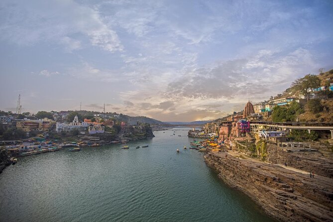 Jyotirlinga Journey: Indore to Omkareshwar Private Day Trip - Highlights of Omkareshwar