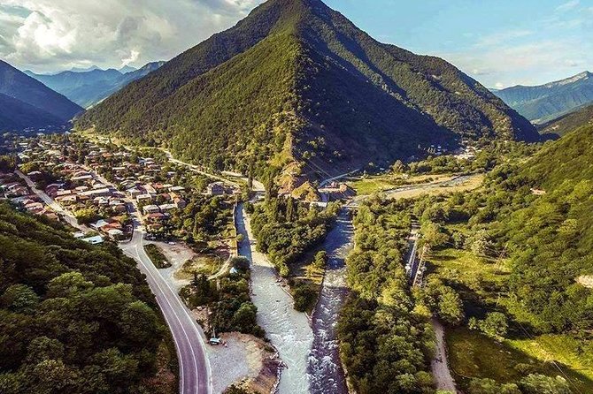 Kazbegi Tour - Day Trip to Breathtaking Mountains - Inclusions