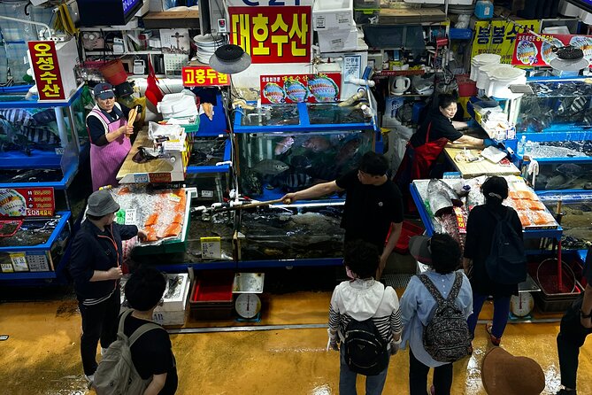 Korean Market Adventure With Chef Yie - Noryangjin Fish Market - Chef Yies Expertise and Approach