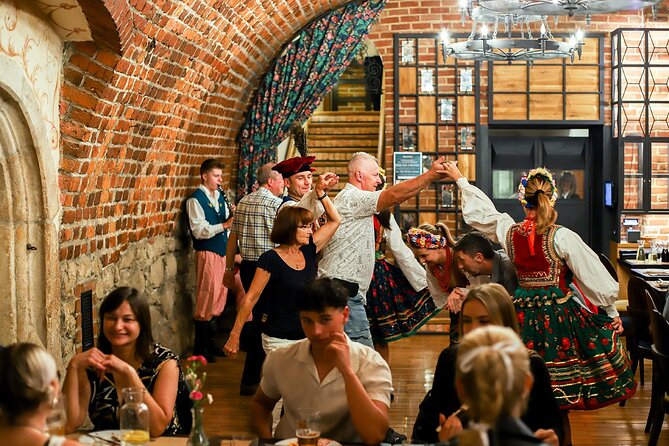 Krakow: Folk Show Dinner Drinking and Fun in Krakow - Beverage Options Available
