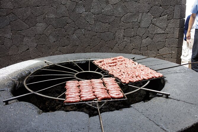 Lanzarote Volcano Half Day Tour With BBQ - Accessibility and Group Size