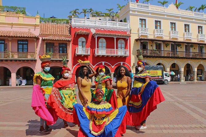 Let's Do VIDEOS & PHOTOS With DRONE and CAMERA in the Beautiful Cartagena - Collaborate With Expert Videographers and Photographers