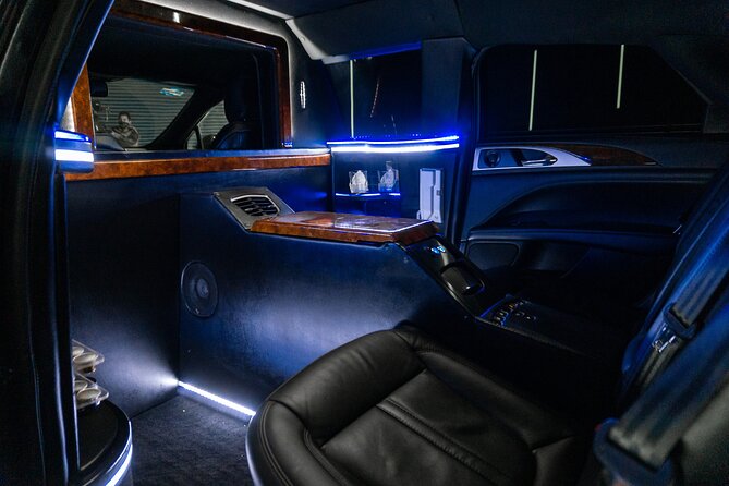 Lincoln Stretch Limo From Playa Del Carmen to Cancun Airport - Pickup and Drop-off