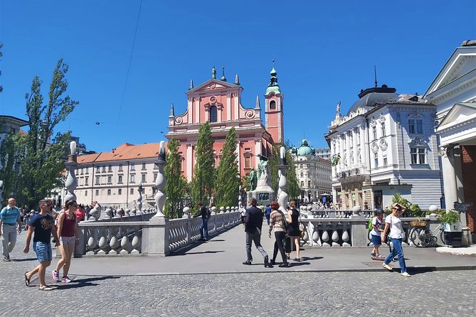 Ljubljana Sightseeing Tour by Electric Bikes Review - Provided Equipment and Inclusions