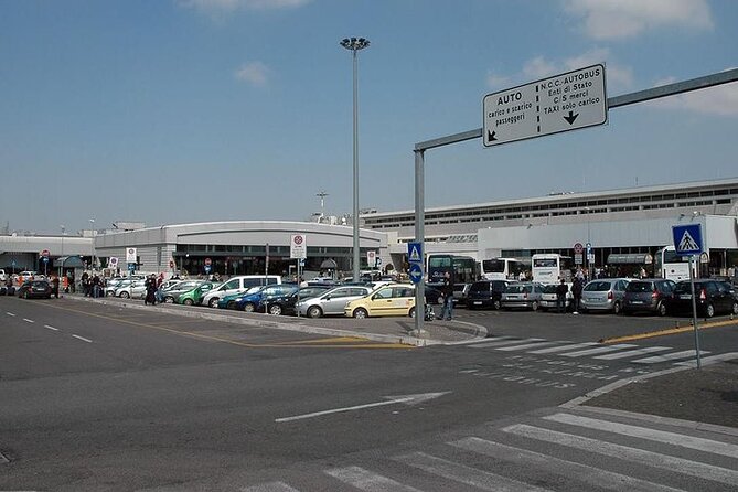 Luxury Private Transfer Civitavecchia Port to Fiumicino Airport - Vehicle Options and Capacity