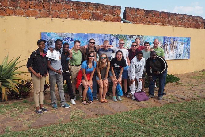 Maputo Indispensable Downtown Walking Tour With Refreshments - Refreshments Included