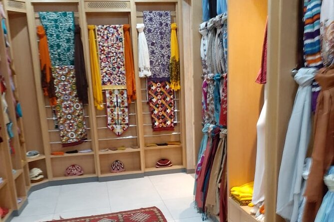 Marrakech Cultural & Shopping Tour: Old City & Souks - Meeting Local Artisans