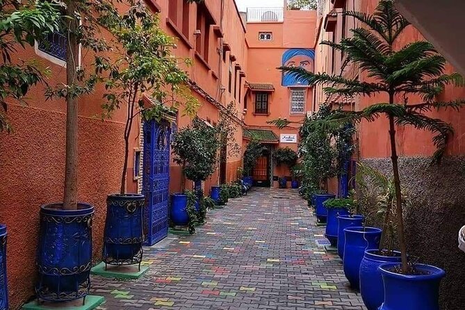Marrakesh Medina( OLD City) Day Tour From Casablanca - Inclusions and Amenities