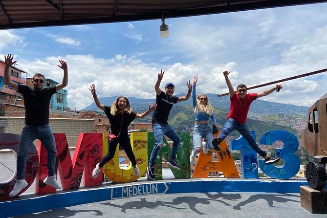 Medellin City Experience: From a Dark Past to a Bright Future. PrivateExperience - Discovering the Citys Dark History
