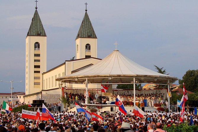Medjugorje Private Tour From Dubrovnik With Visiting Apparition Hill - Pickup and Arrangements