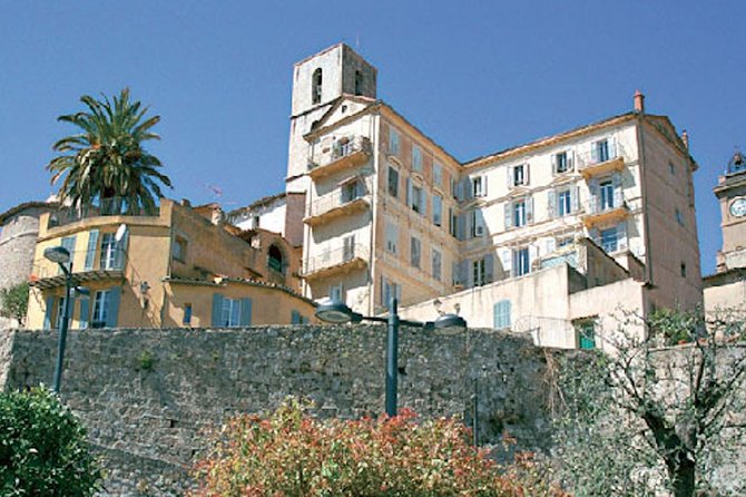 Monaco & Perched Medieval Villages Shared & Guided Tour From Nice - Pickup Information