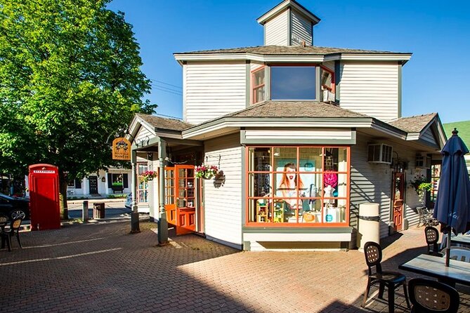 Mont-Tremblant Scavenger Hunt: The Good Life - Exploring Le Petit Hameau