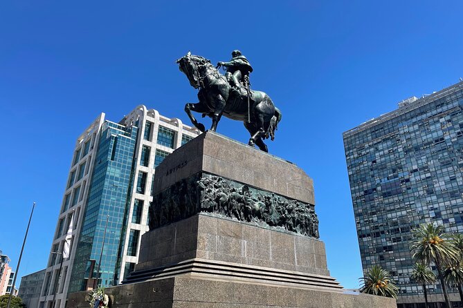 Montevideo: Historical and Diverse (Walking) (Spanish And/Or Portuguese) - Booking and Cancellation