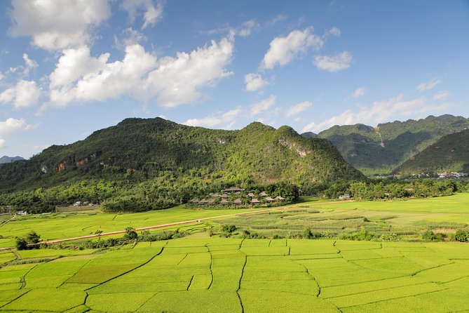 Morning Limousine Transfer Hanoi to Mai Chau 5 Hours From Hanoi Old Quarter - Accessibility Features