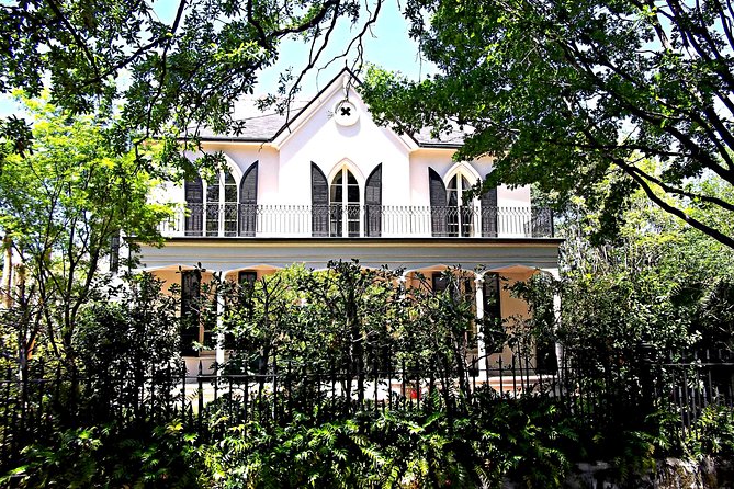 New Orleans Garden District- at Your Own Pace. Downloadable Audiovisual Tour. - Meeting and End Points
