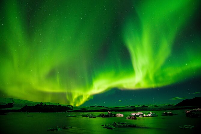 Northern Lights Minibus Tour With Free Photos & Hot Chocolate - Tour Details