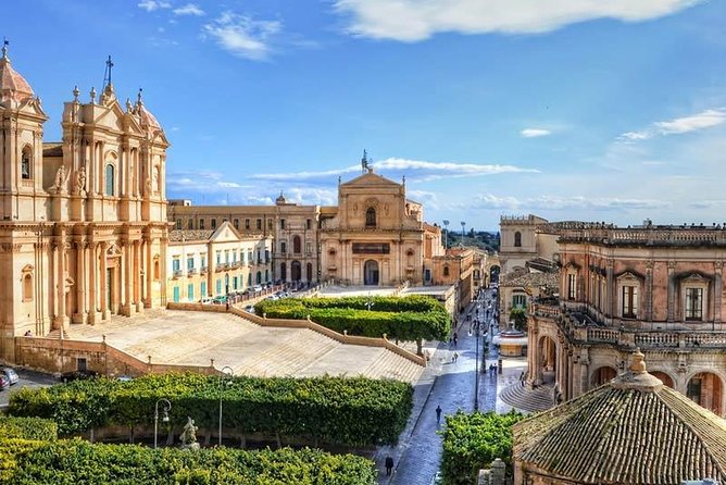 Noto Private Tour From Syracuse With Sicilian "Arancino" - Meeting and Pickup