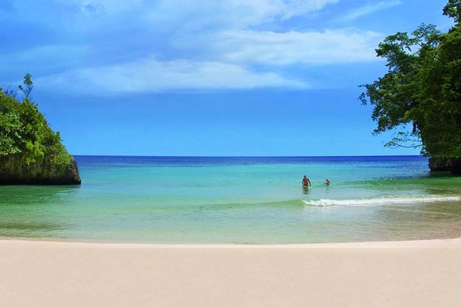 Ocho Rios to Port Antonio Day Tour - Jamaican Cuisine Experience
