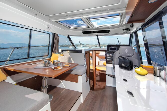 One Day Private Yacht Tour on the Sorrento Coast - Yacht Amenities