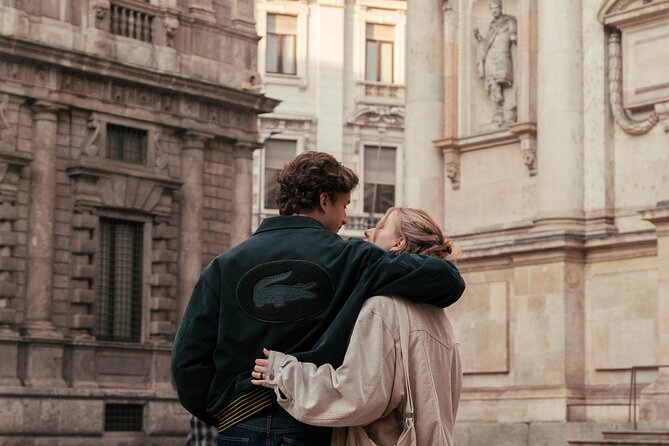One Hour of Photo Shooting in the Center of Milan - Booking Information