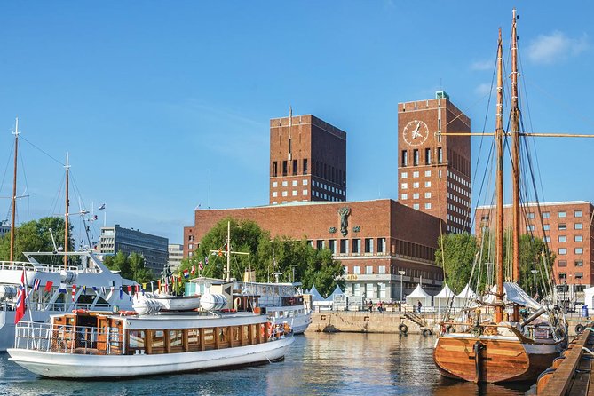 Oslo: Private VIP City Tour by Luxury Minivan With Driver & Guide - Pickup and Accessibility
