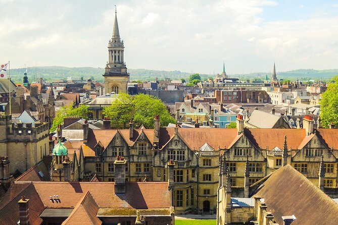 Oxford University Private Walking Tour With a Professional Guide - Group Size and Customization