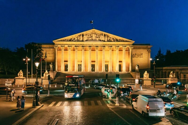 Paris: Night Bus Tour With Audioguide - Immersive Night Experience