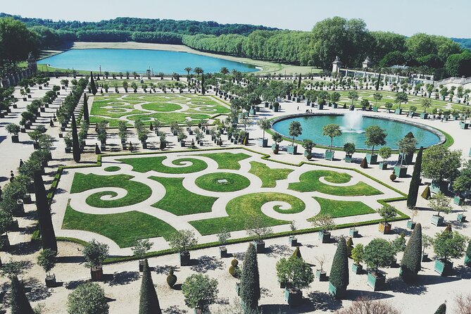 Paris Versailles Exclusive Guided Tour Review - Inclusions and Meeting Details