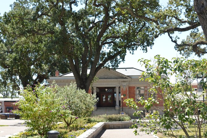 Paso Robles Scavenger Hunt Walking Tour and Game - Meeting and Parking Information