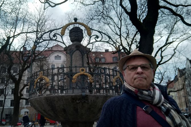 Pauls Welcome Walking Tour in Old Town Munich - Immersion in Beer Culture