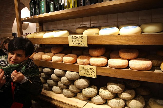 Pecorino Cheese Tour of Pienza - Tasting the Pecorino Di Pienza Varieties